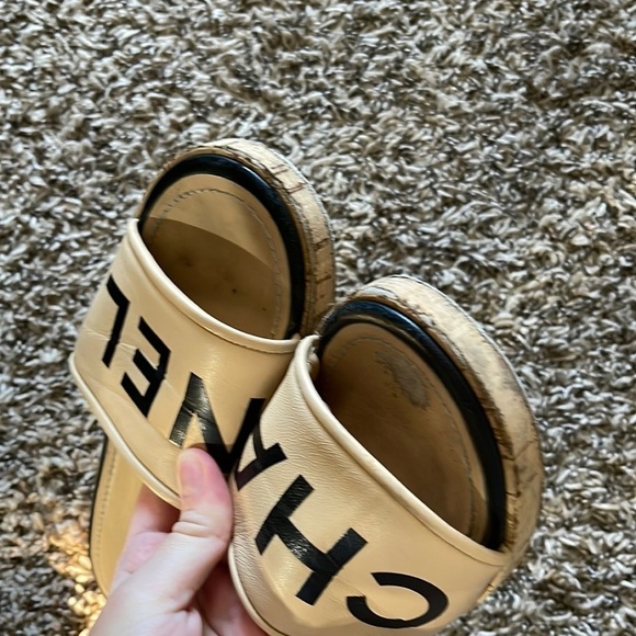 CHANEL slides - Picture 4 of 10